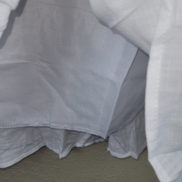 Fancyinn Dress Womens XS White V-Neck Ruffle Pockets Bell Sleeve Tiered Mini NWT - Picture 8 of 16